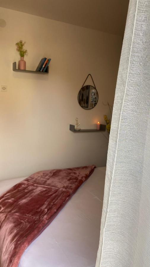 Guest House Tonica Krk Town Exterior foto