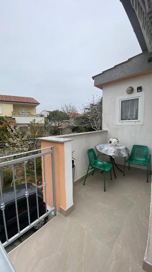 Guest House Tonica Krk Town Exterior foto